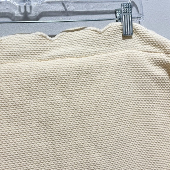 NOBLE EXCELLENCE Replacement Euro Pillow Sham Textured Matelassé Scalloped Edge - Picture 5 of 8